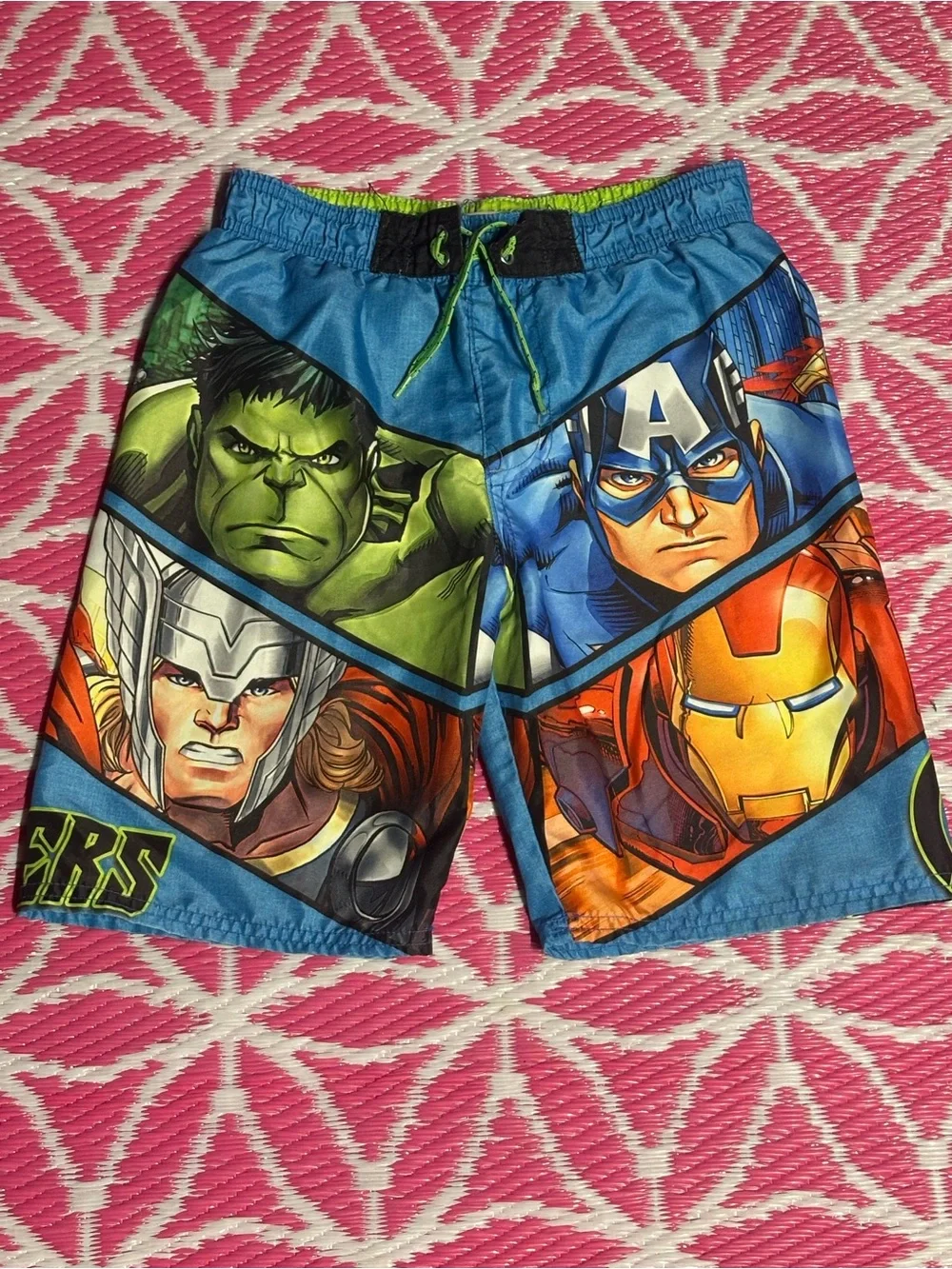 Marvel Avengers Swim Trunks Board Shorts Youth Boys Size M (8)